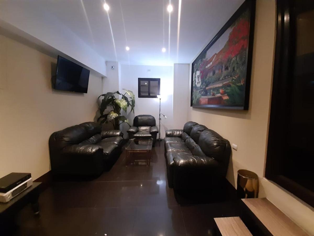 Hotel Posada Proceres Guatemala City ภายนอก รูปภาพ